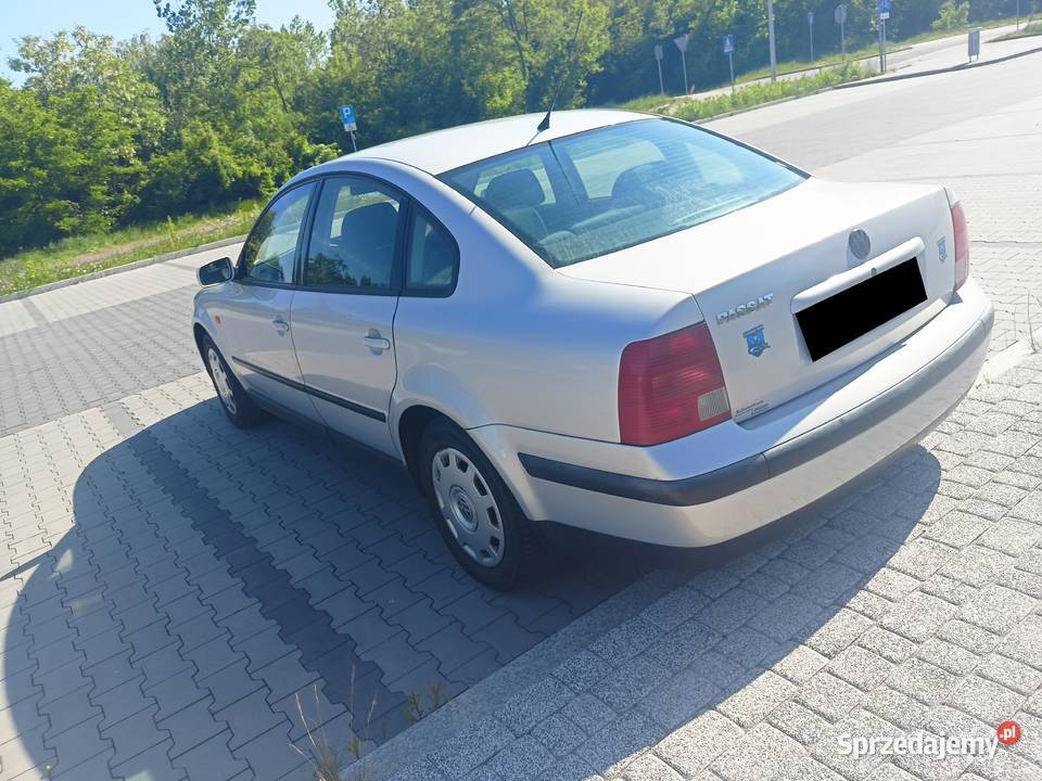 Volkswagen Passat B5 na części p1 osobowe Samochody na części Myszków