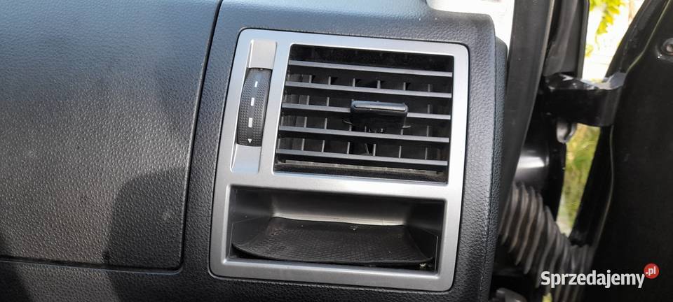 Vw t5 uchwyt na kubki