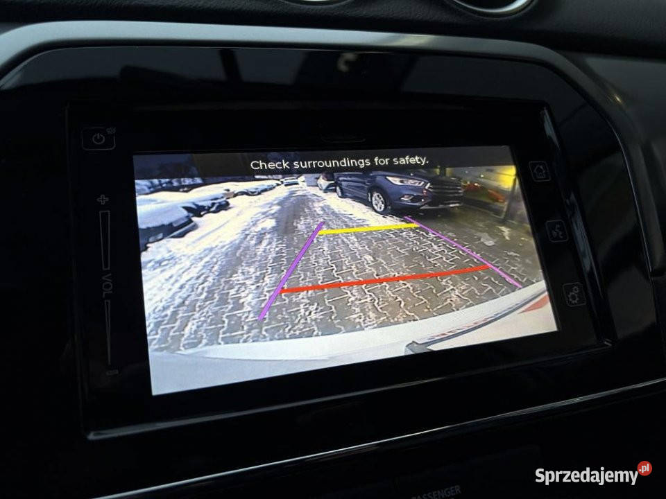 SUZUKI Vitara 2018r dwa kol opon FV23 benzyna Warszawa