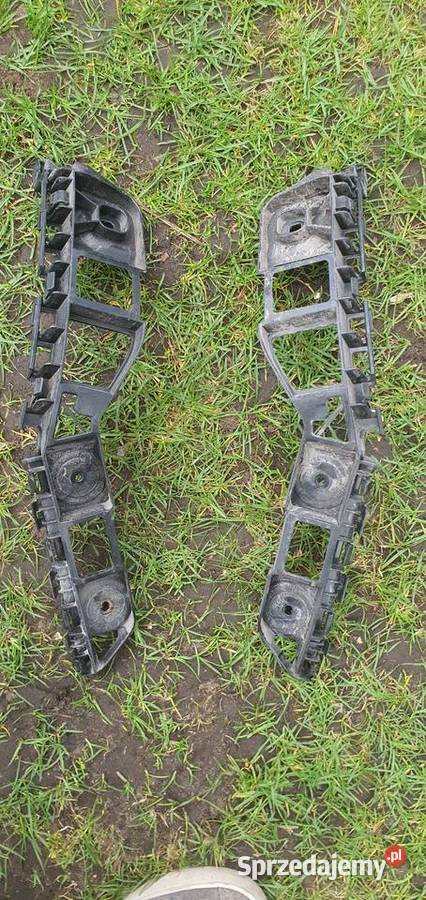 VW POLO 6r 14 tdi CUS 5drzwi ślizg zderzaka tył Rok produkcji 2015 Jaworzno