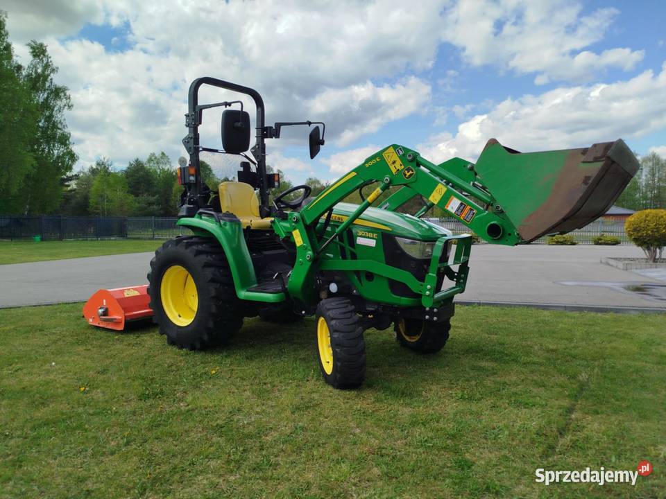 John Deere 3038 2018r z turem ładowaczem krajowy Staszów
