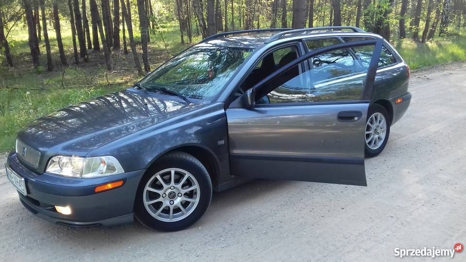 Volvo v40 18 benzyna