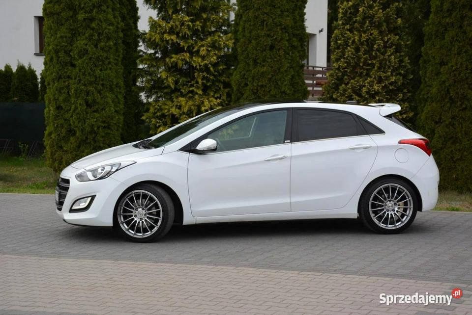 Hyundai i30 Lift Panorama Navi Kamera lakier metallic