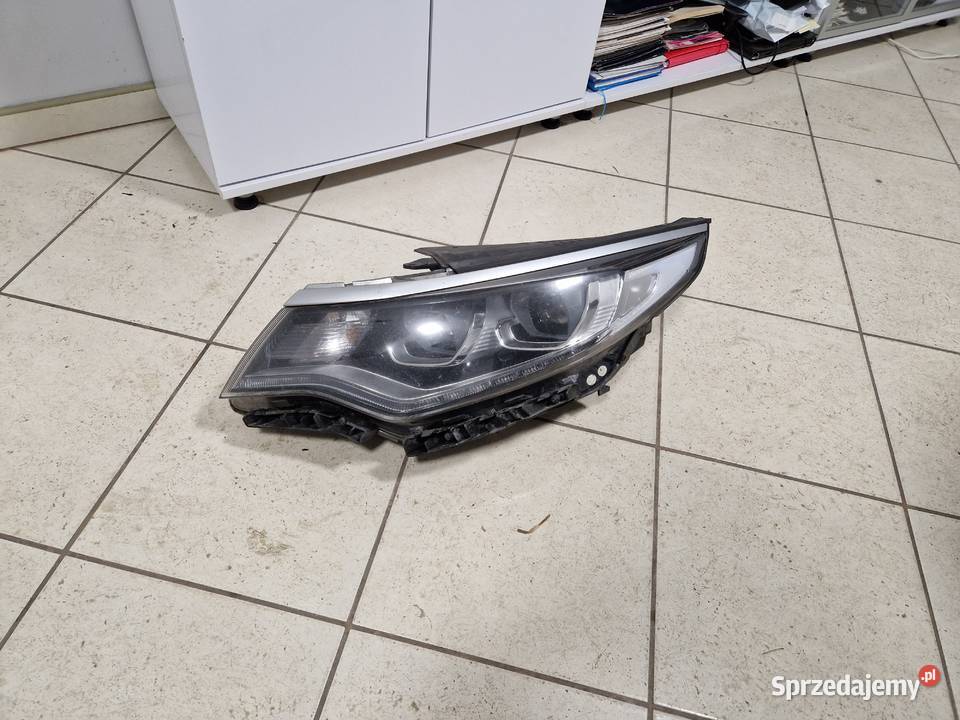 Kia Optima IV reflektor 92101A8300 Złocieniec