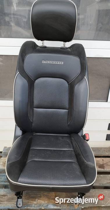 DODGE RAM 1500 LARAMIE fotel pasażera prawy 2020 pomorskie Mojusz