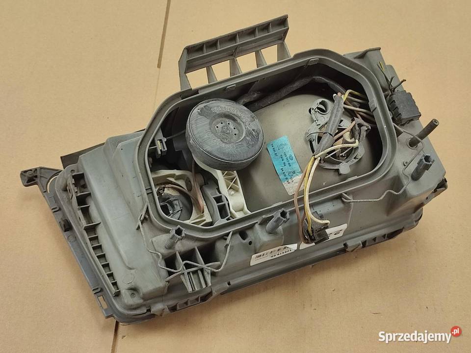 LAMPA LEWY PRZÓD MERCEDES W124 12957900 HELLA