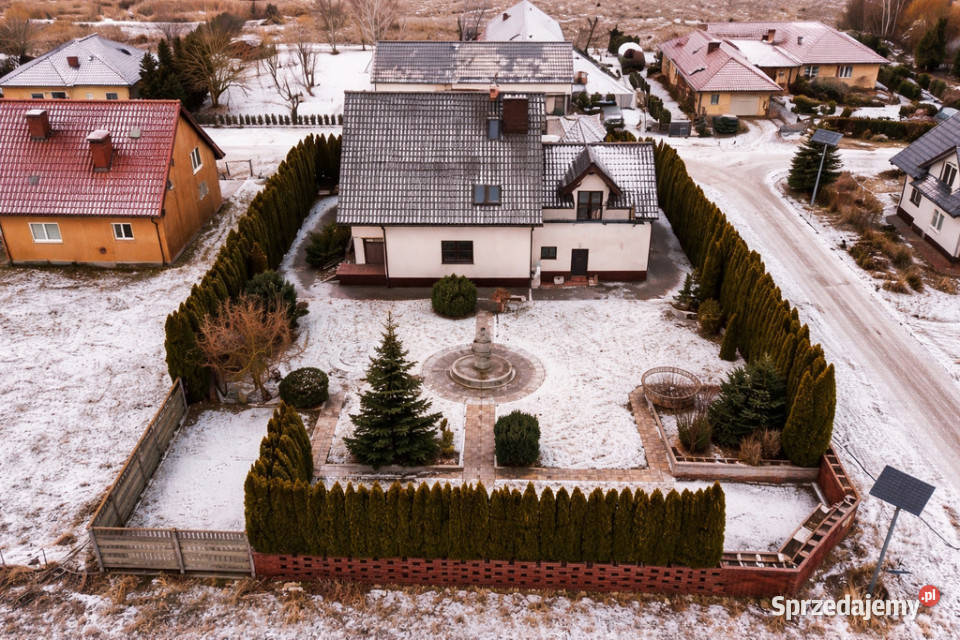 Dom wolnostojący 260 m działka 1040m2 Dołuje