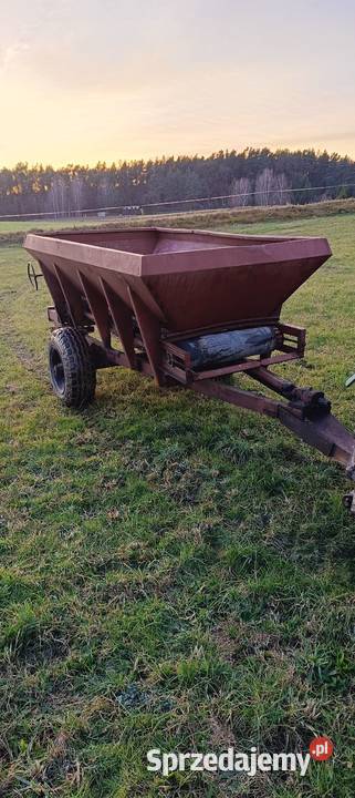 Rcw 3 piast rozsiewacz wapna nawozu wapniarka pomorskie Kościerzyna