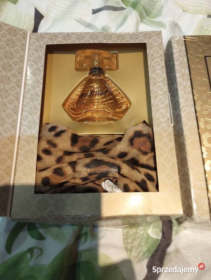 Avon instinct 50 ml plus szalik panterka Unikat Wrocław
