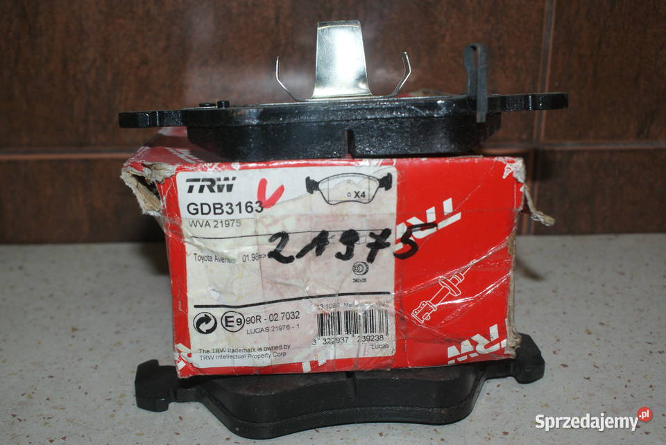 GDB3163 TRW KLOCKI HAMULC TOYOTA AVENSIS 9703 Białobrzegi
