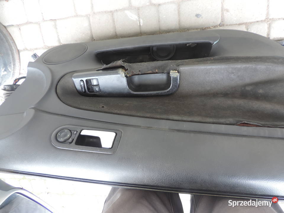VW PASSAT B5 KOMBI DRZWI LEWY PRZÓD LA5E Części samochodowe Nowy Sącz