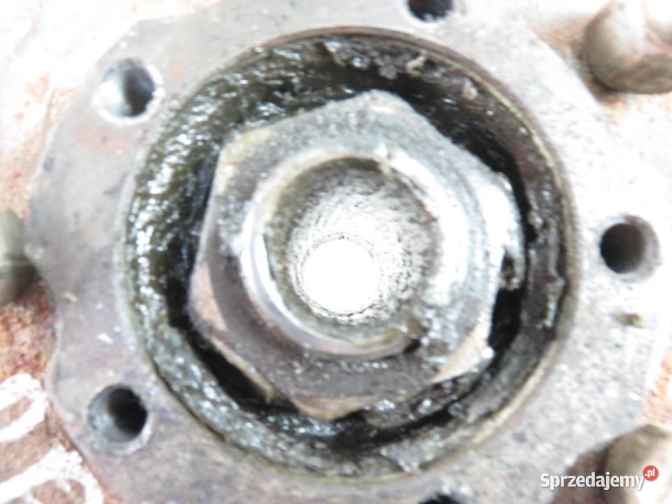 ZWROTNICA PIASTA PRZEDNIA PRAWA FEROZA 16 osobowe