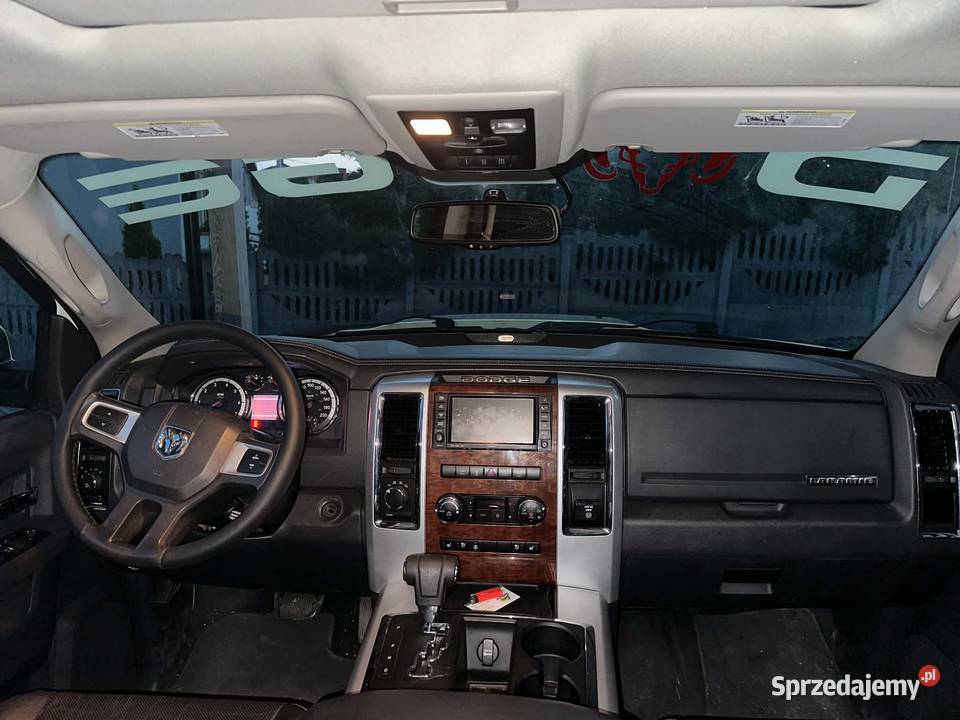 Zarejestrowany w Polsce Dodge ram 57 l LPG Urzędów