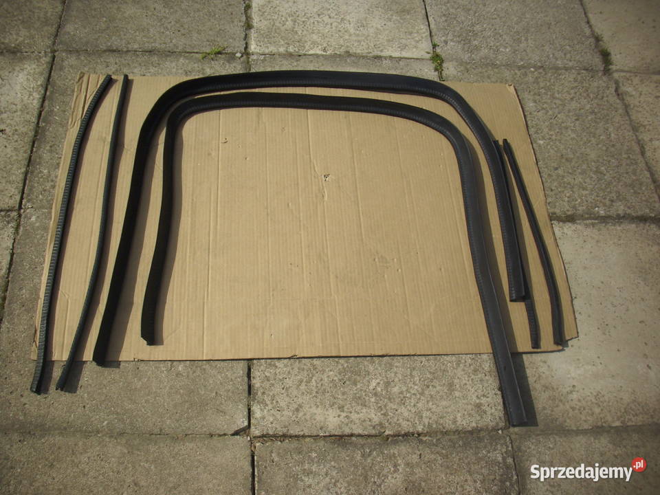 Uszczelka wnęki drzwi kabina MERCEDES T1 kaczka świętokrzyskie