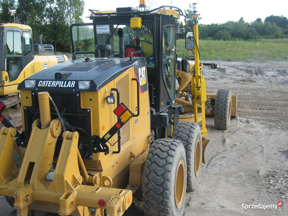 równiarka samobieżna Caterpillar CAT 120 M