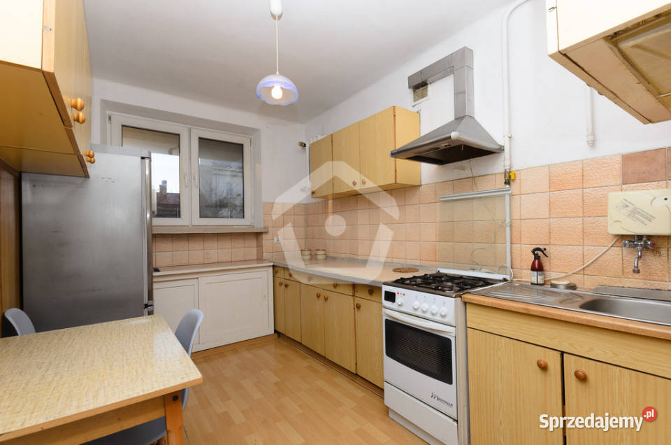 Mieszkanie 3 pokojowe w ścisłym centrum 1 piętro sieć