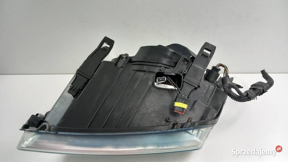 FORD FOCUS ST MK2 LAMPA PRZÓD PRAWA XENON EUROPA Zbierkowo sprzedam