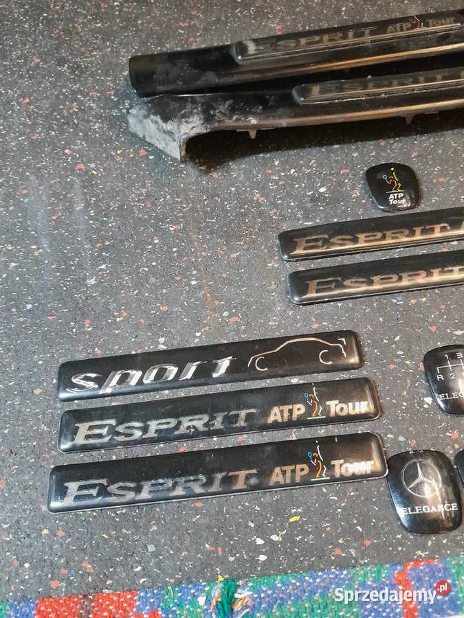 Mercedes emblematy napisy różne wersje pomorskie