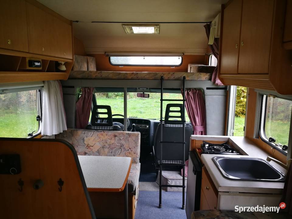 Ładny kamper panele4 akumulatory pneumatyka sprzedam