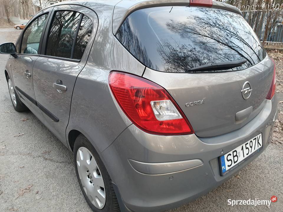 OPEL CORSA 14 ECOTEC 2013 Krajowy 141 Ładny i srebrny Corsa Katowice sprzedam