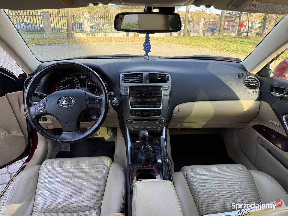 Lexus is 220 salon Polska Nowy Sącz