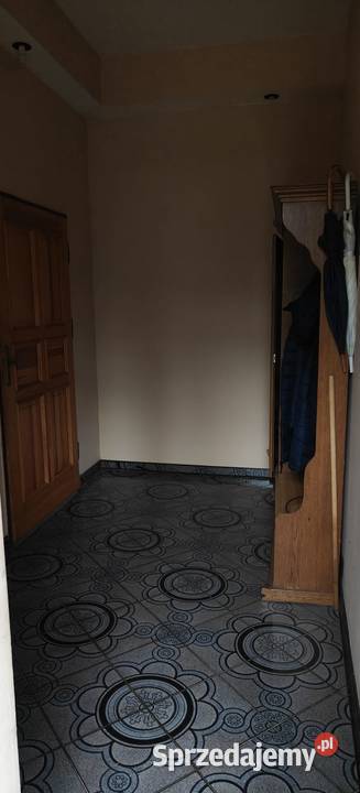 Sprzedam mieszkanie w zabytkowym pałacu 50.2m2