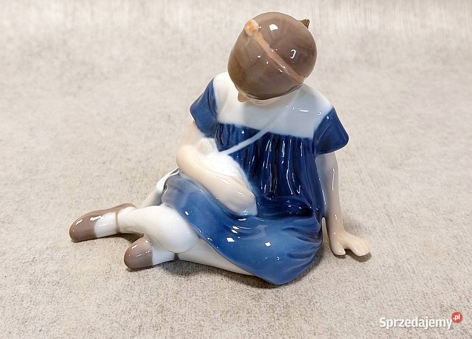 Figurka Royal Copenhagen 15 Dziewczynka z lalką Porcelana i szkło Koszalin