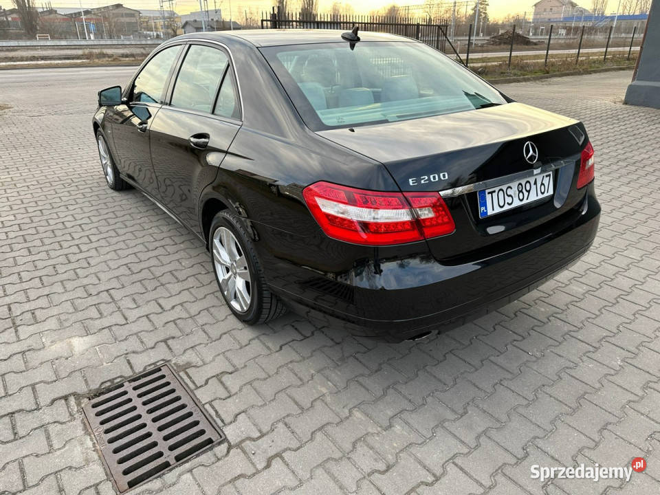 Mercedes E 200 E200CGI 18B Idealny nowe Alufelgi lakier metallic Ostrowiec Świętokrzyski