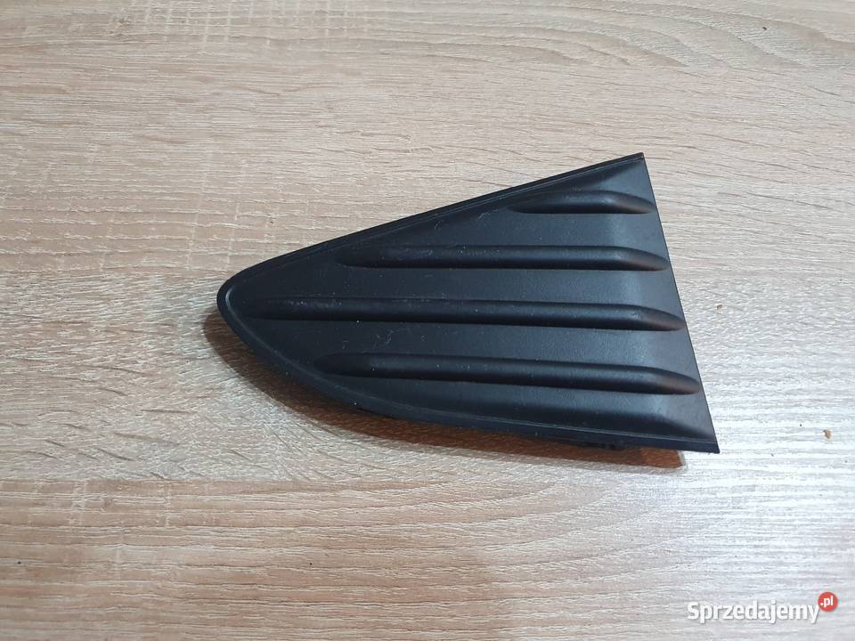 TOYOTA YARIS 3 III LIFT KRATKA PRAWA TYŁ Międzychód