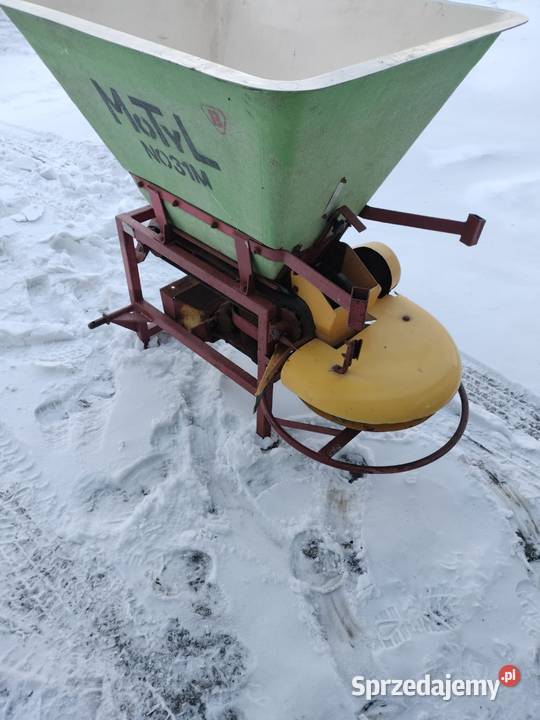 Rozsiewacz do nawozu Motyl nieuszkodzony