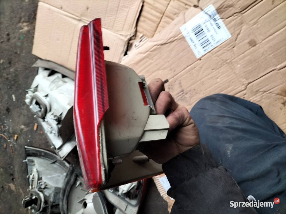 LAMPA TYŁ TYLNA LEWA AUDI 80 B3 BŁOTNIK Oświetlenie sprzedam