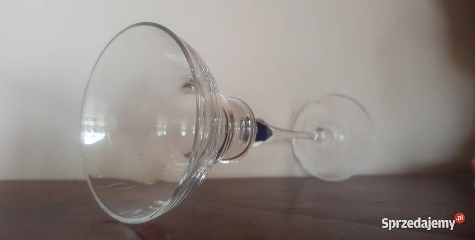 Kieliszek Szkło przeźroczyste W środku łezka Gdańsk