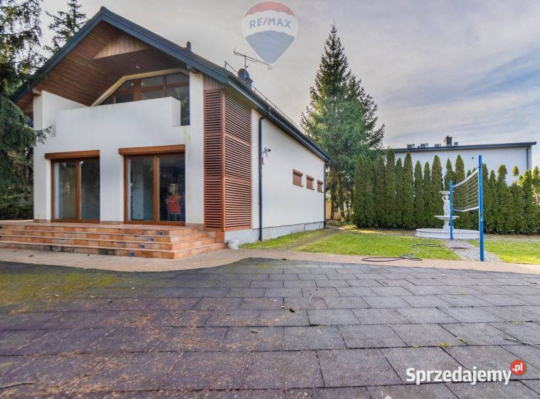 Józefów kompleks mieszkalnobiznesowy sprzedam