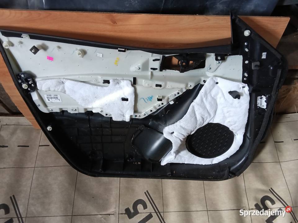 Tapicerka drzwi prawy przód mazda 3 2014 r Dobra sprzedam