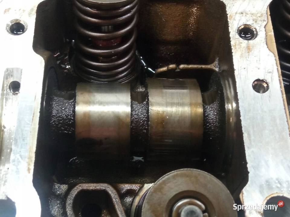 GŁOWICA KOMPLETNA 9634005110 14 8V Peugeot 206 I Głowice cylindrów sprzedam