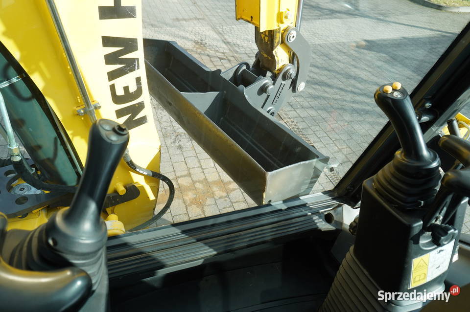 KoparkoŁadowarka Holland B115B 4600 MTH Rok produkcji 2020