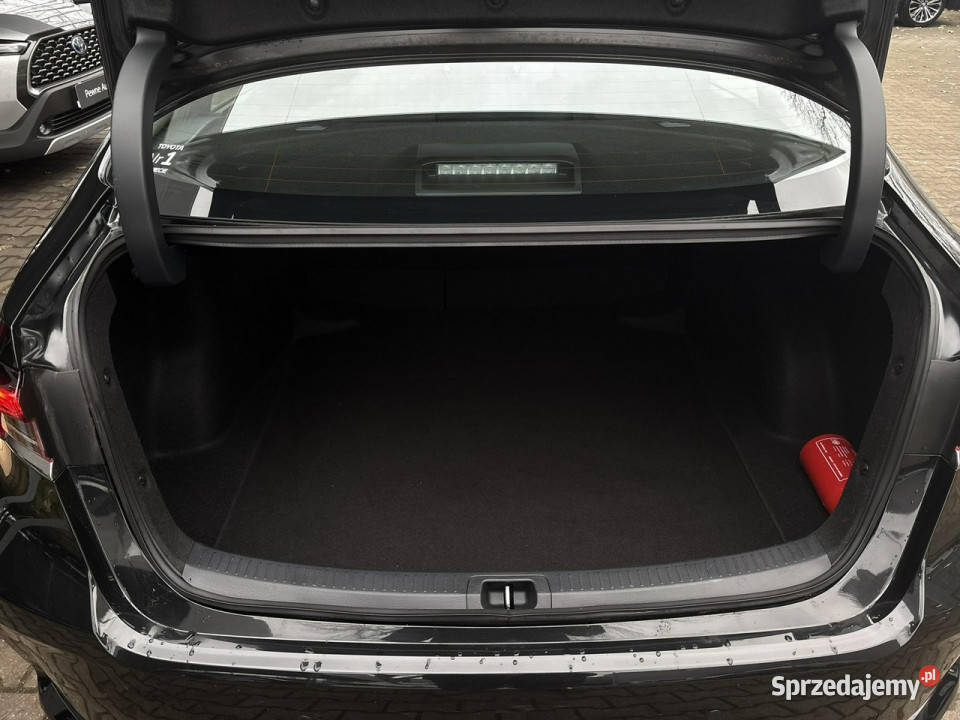 Toyota Corolla 18 Hybrid COMFORT TECH salon ABS Warszawa sprzedam