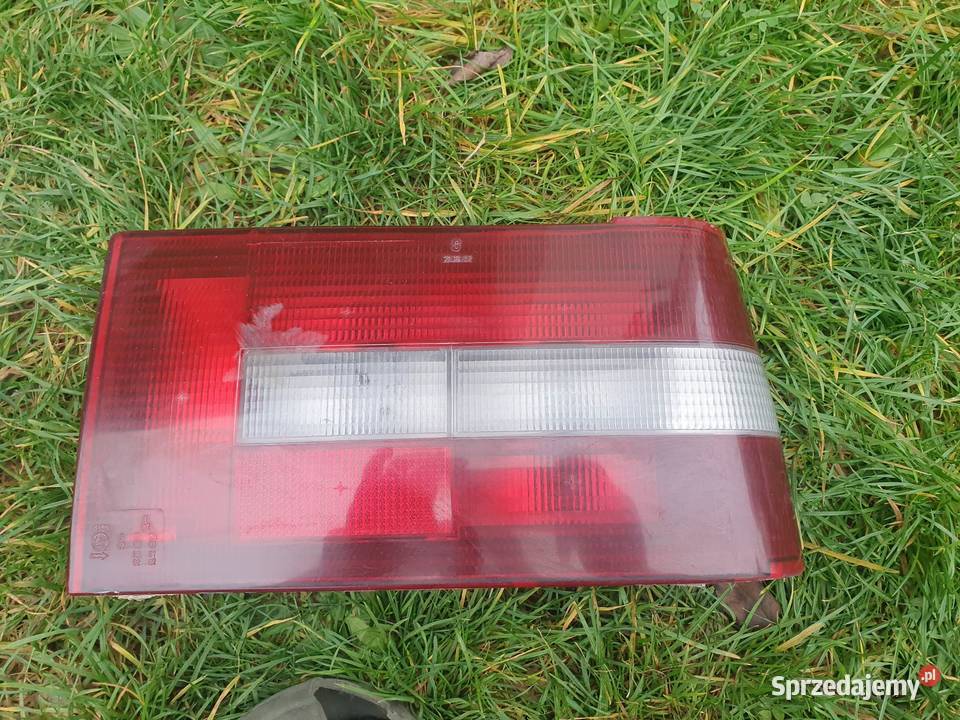 Lampa tylna Volvo 440 460 Rok produkcji 1996
