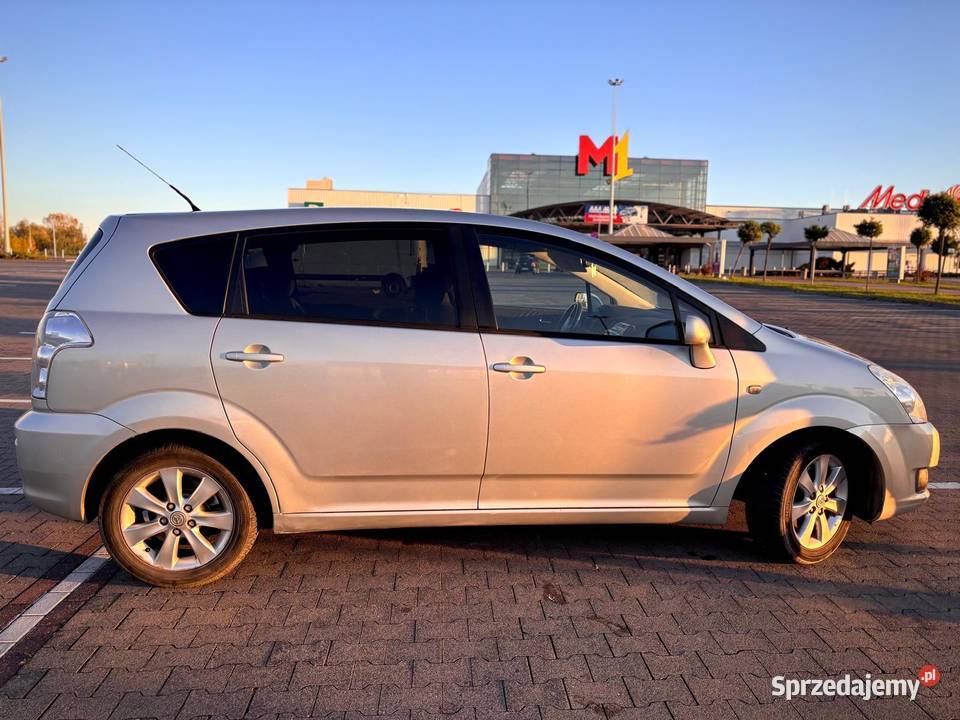 Toyota Corolla Verso 18 Sol 7os MMT Kamionki