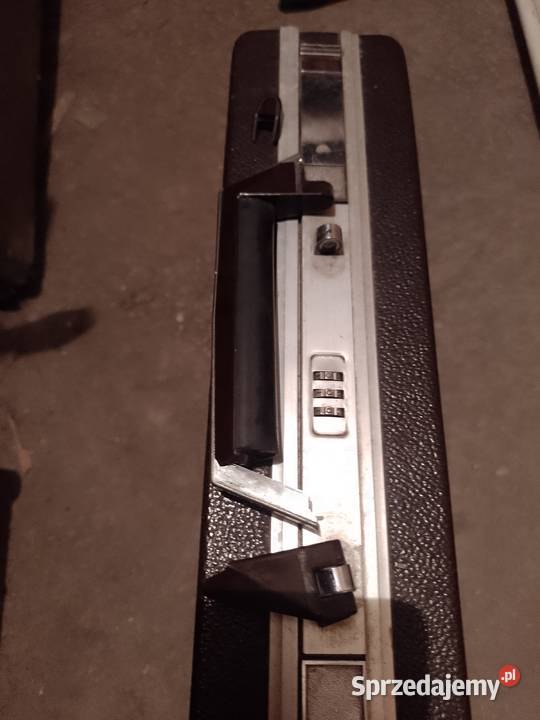 Walizka PRL Wołomin