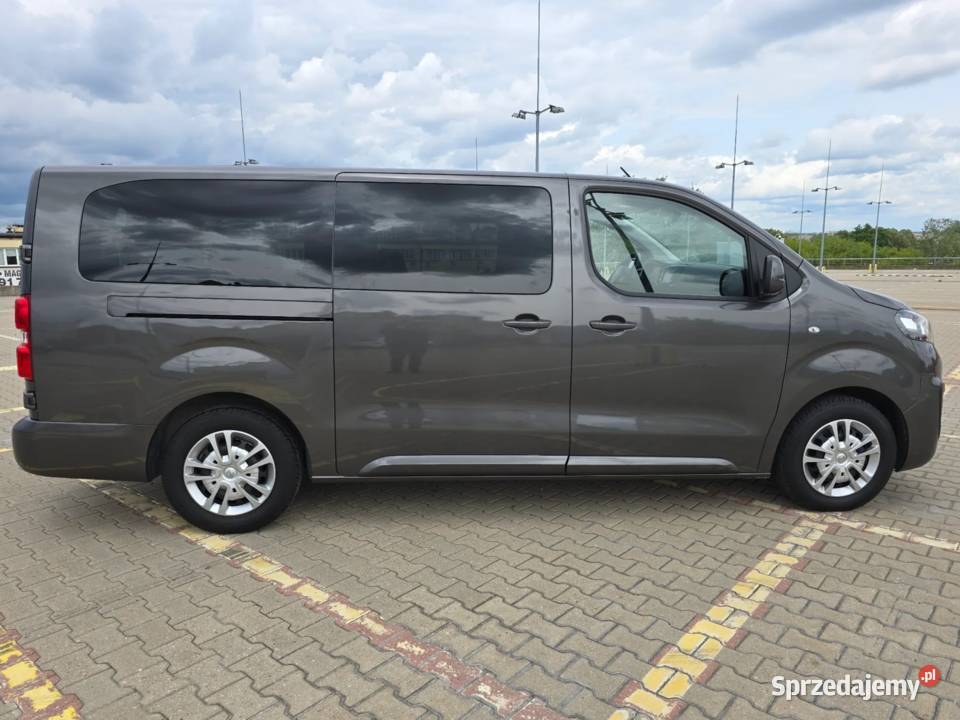 Opel Vivaro 15 CDTI Long 9osobowy 2020 44 147 mazowieckie