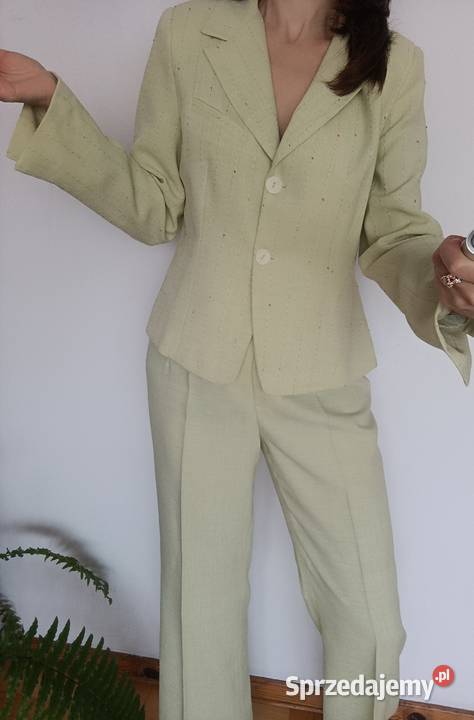Klasyczny damski garnitur limonkowo miętowy Garsonki i kostiumy Radzyń Podlaski