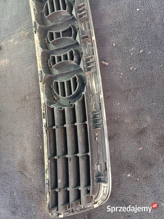 Grill 8D0 853 651 R Audi A4 B5 FL a27 Myszków