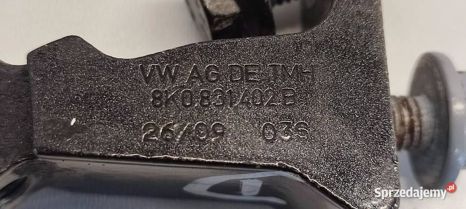AUDI A4 B8 ZAWIAS DRZWI PRAWY KOMPLET 8K0831402B osobowe Karoseria sprzedam