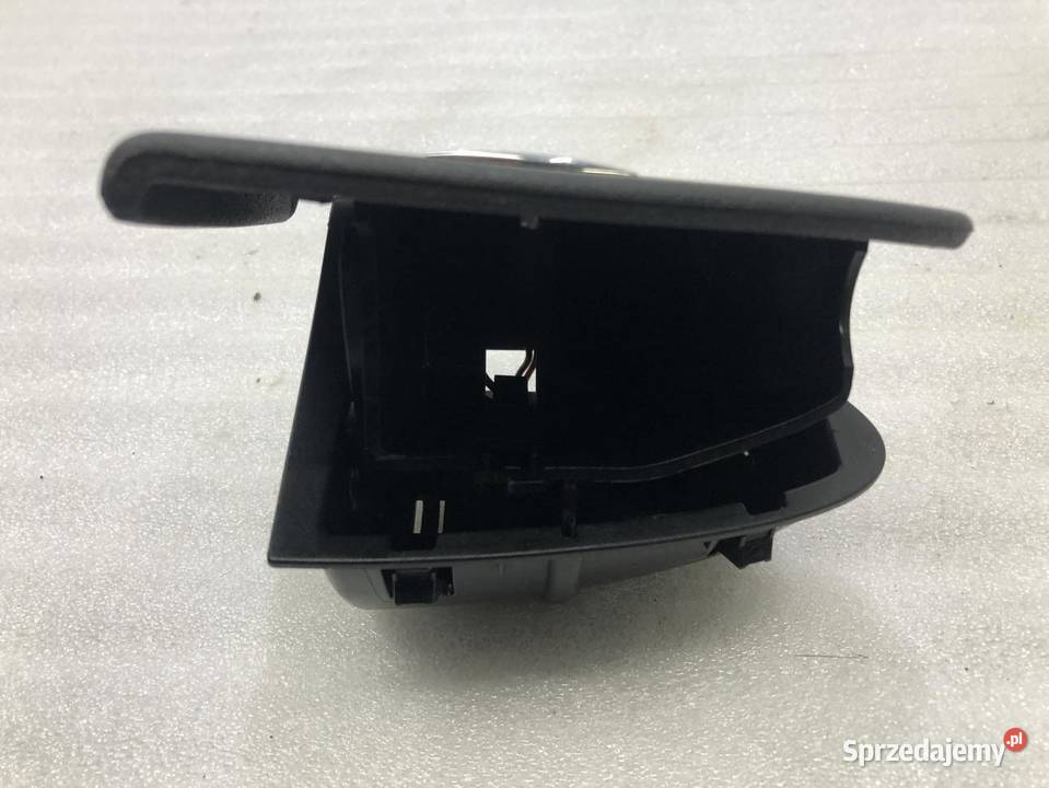SCHOWEK POPIELNICZKA MERCEDES W211 2118100930 osobowe