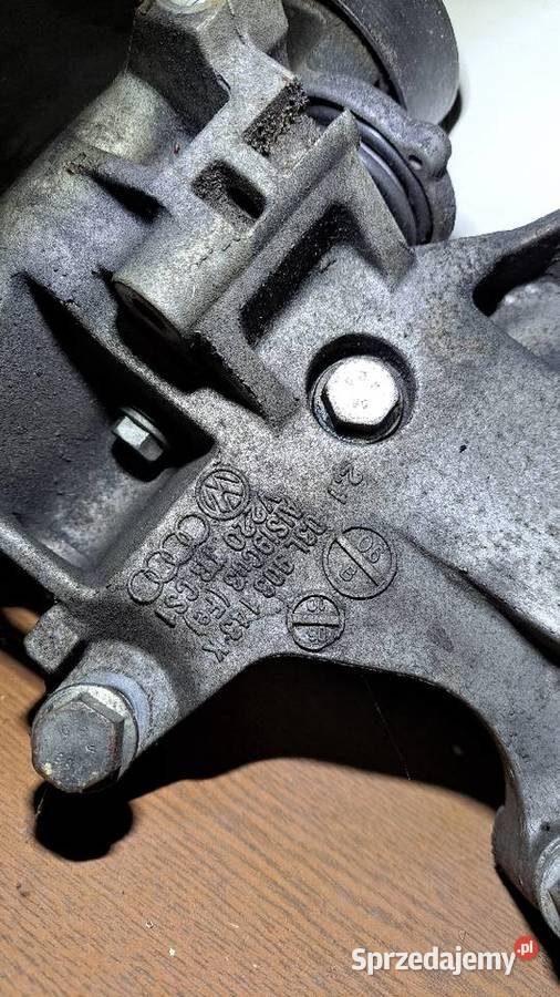 Mocowanie alternatora 03L 903 143K osobowe Nowy Cygów