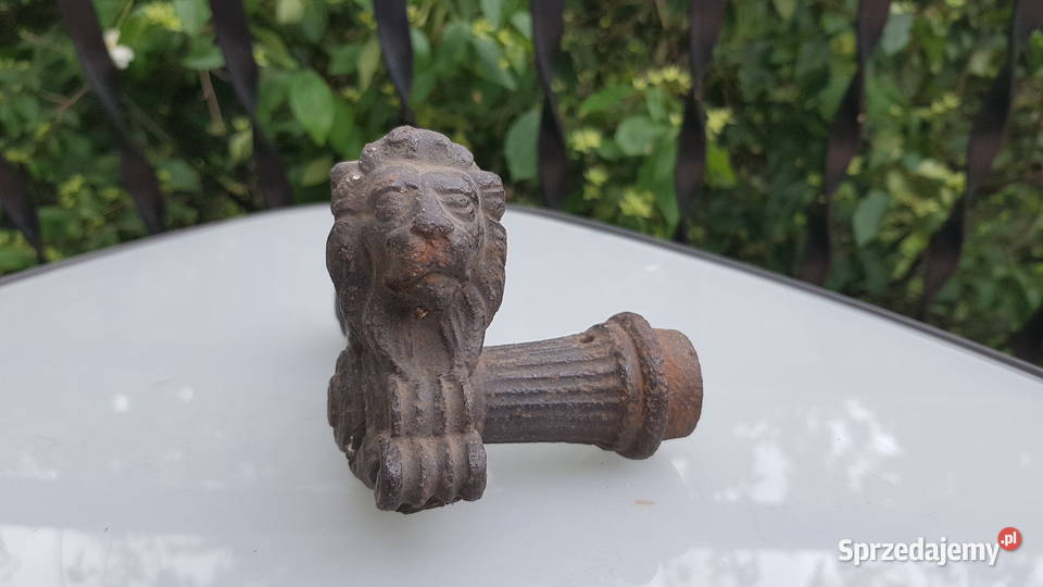 stara żeliwna klamka lew Myszków