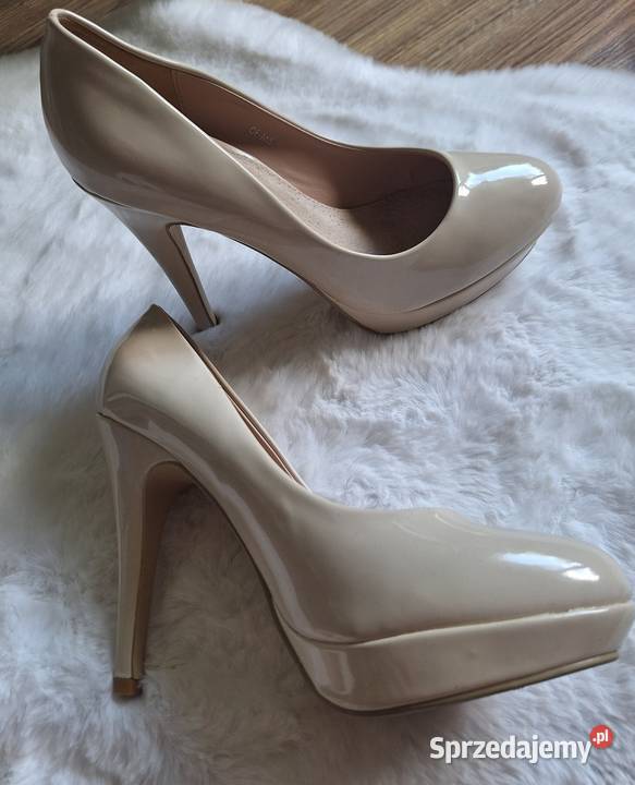 Beżowe lakierowane szpilki rozmiar 40 platforma Kraków