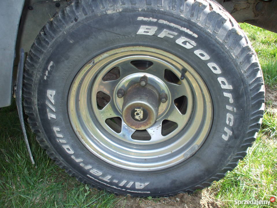 Sprzedam samochót terenowy Daihatsu Feroza