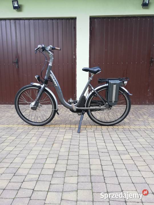 Rower elektryczny Giant Twist na 2 baterie Brzustów
